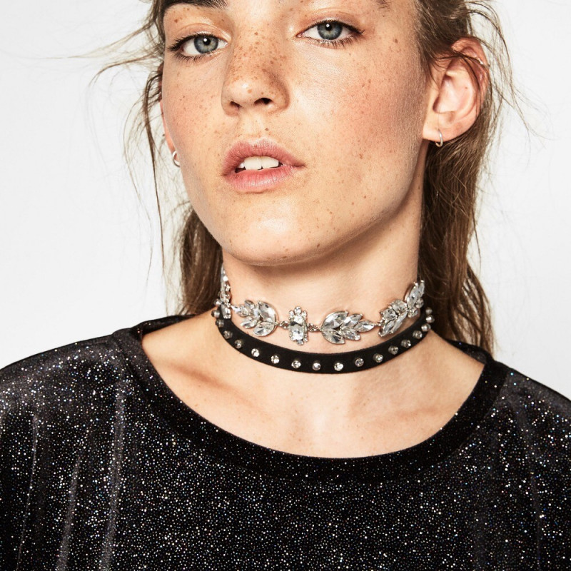 Hot Crystal Choker