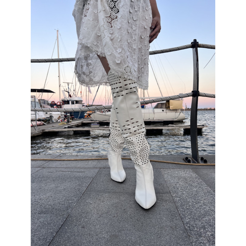 Cizme Bijou din piele naturala, necaptusite, perforate, realizate pe comanda