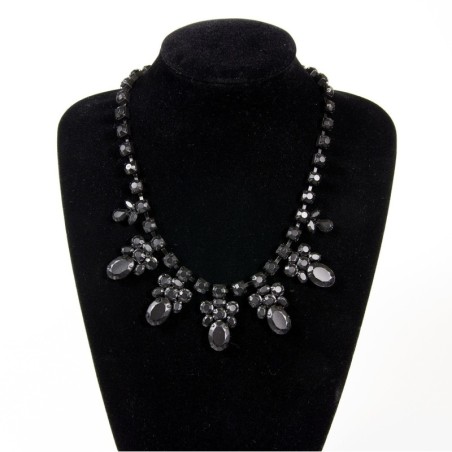 Colier opaque black shades
