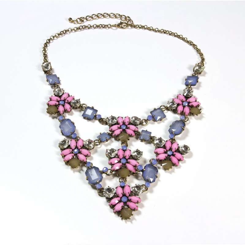 Colier pink flowers