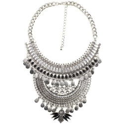 Colier metal statement