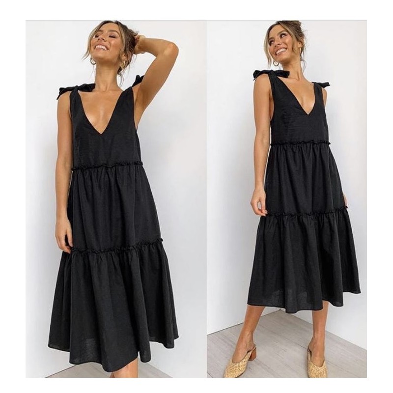 Rochie neagra cu volane